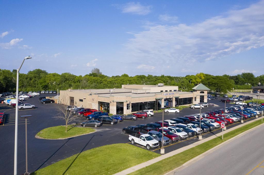 Dealership gallery photo 3